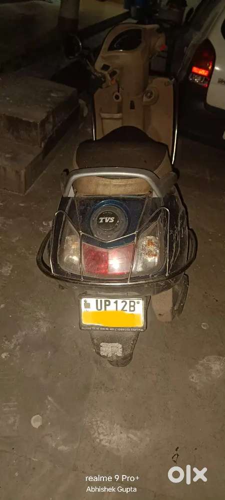 Sell karna hai ji 2021 modal 8000 ki emi hold hai ji