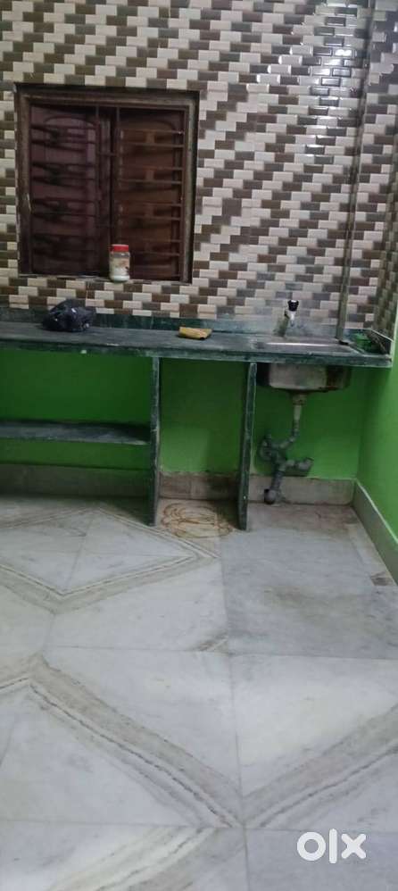 2bhk flat near newtown