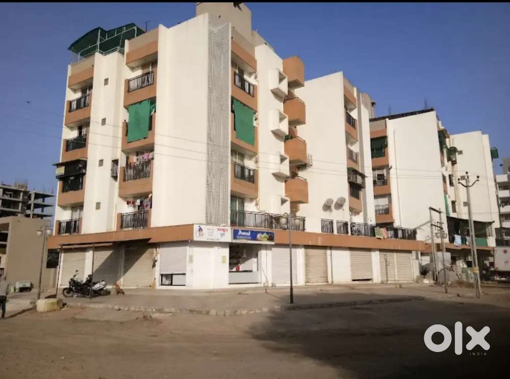 One or two girl roommate required