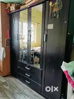 Wardrobe with Mirror (4 Doors)