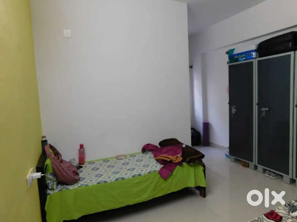 75 members ladies Hostel pg rent in Gachibowli kajaguda anjayya nagar