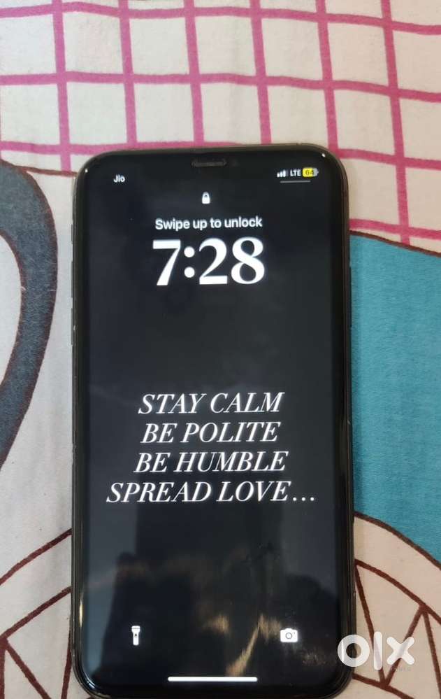 IPhone 11, 64gb. 72% battery health with cable