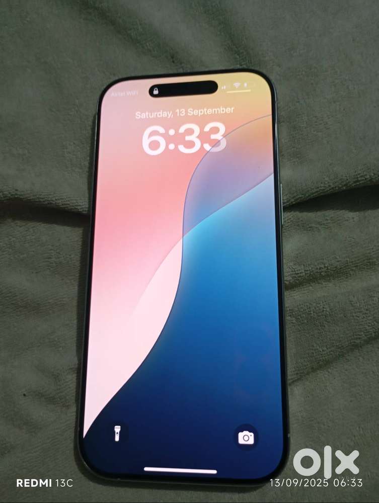 iPhone 16 Pro Silver