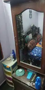 Dressing table, table