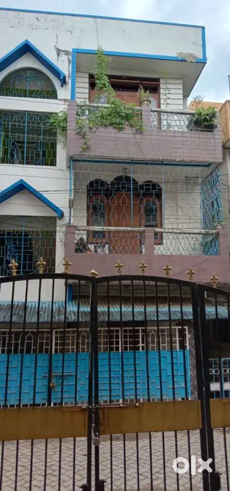 2 Floor Building