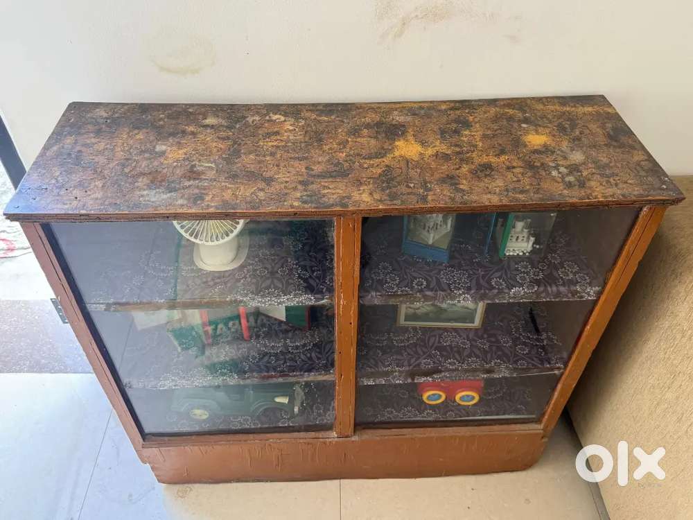 Sheesham Wood Furniture for Sale,Excellent Condition (6000 for Both)