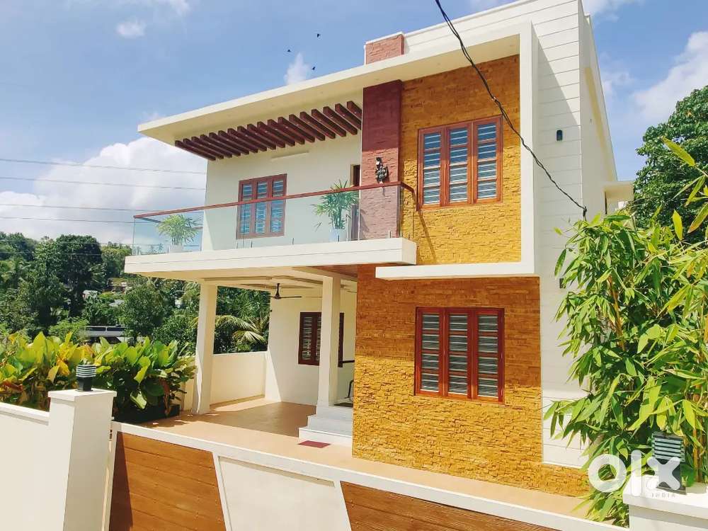 6 CENT 4BHK 3000 SQFT NEW INDEPENDENT EXCELLENT PREMIUM QUALITY HOUSE