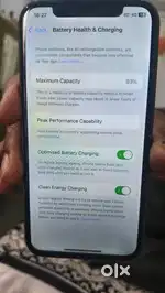 I phone xs 256 gb,battery health 83%.Neat piece