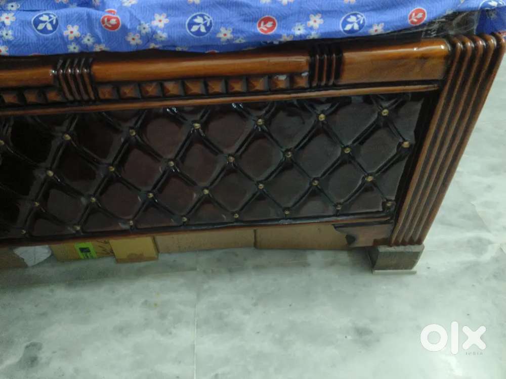 Wooden Bed Queen Size