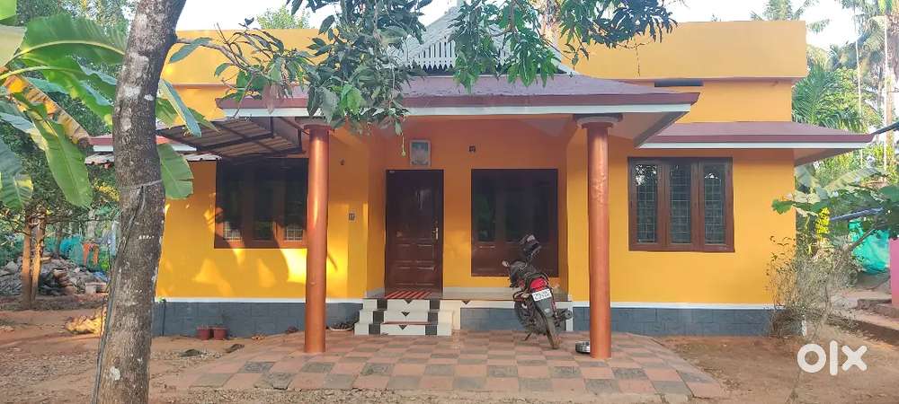 Kodakara,Kodaly. 13 cent land with 1000sqft house for sale