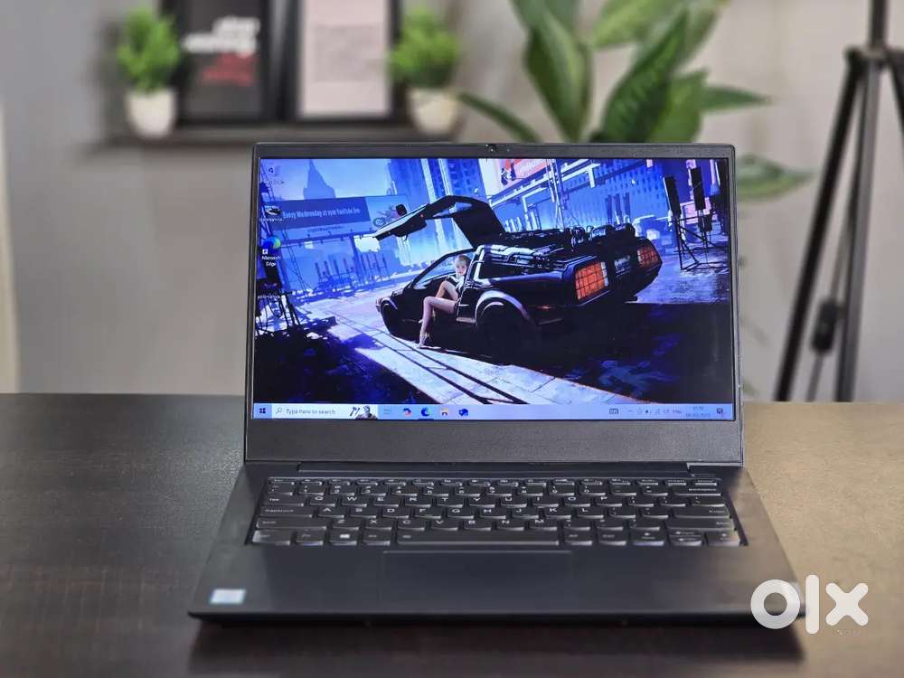 Lenovo Ideapad S340 i5 8th gen 8gb/256gb with charger & warranty.