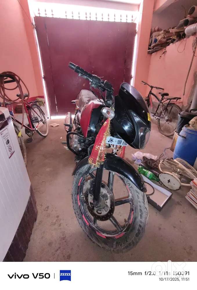 Black pulsur 150 cc