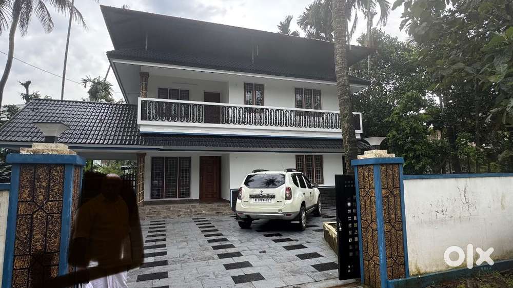 4 Bedroom House for Rent PERUMBAVOOR Near marathons Coll