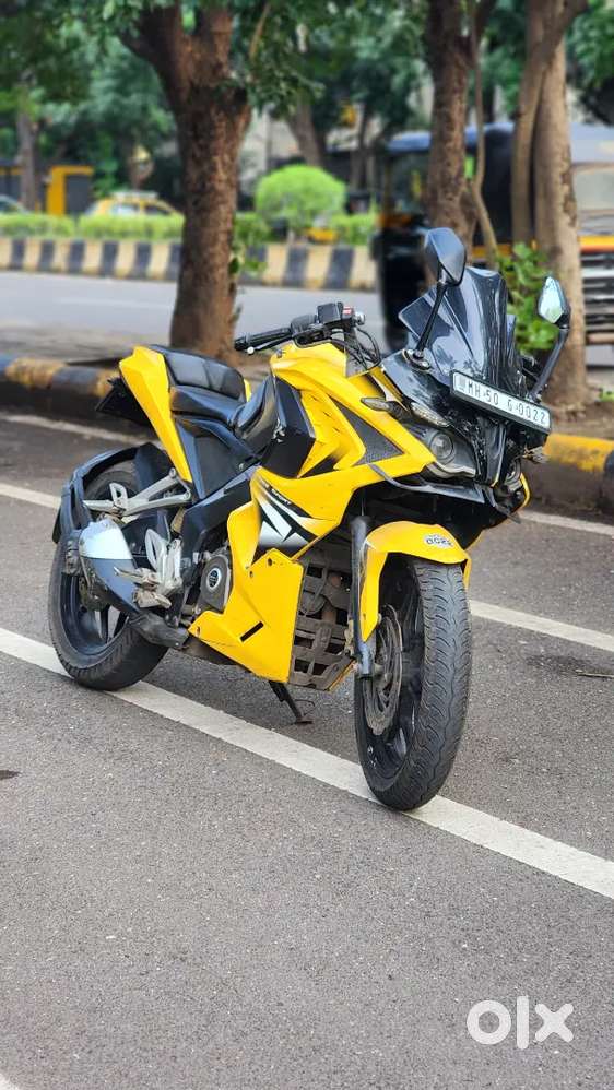 Showroom condition RS 200