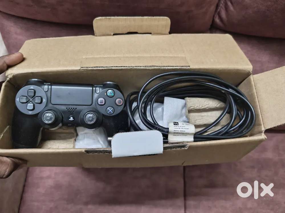 Playstation 4 1TB with full kit available