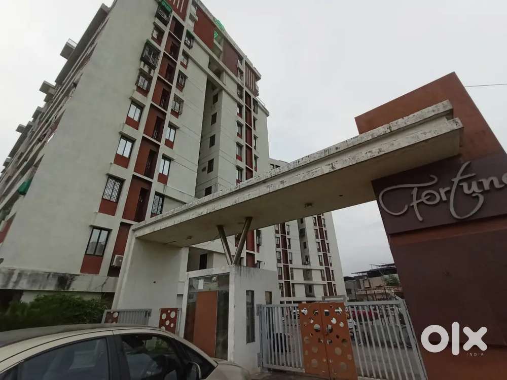 MUSLIM FAMILY 3BHK FURNISHED FLAT RENT 25000 SEMI FURNISHED RENT 13000