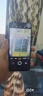 A5 2020 display me small black dot hai