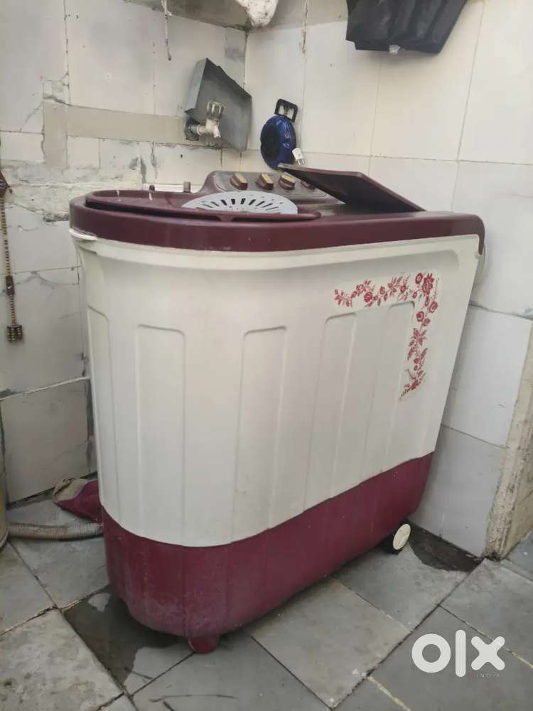 Whirlpool ace stain free 8 kg turbodry model semi automatic