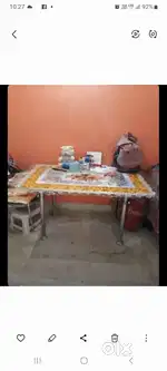 Iteliyan dining table