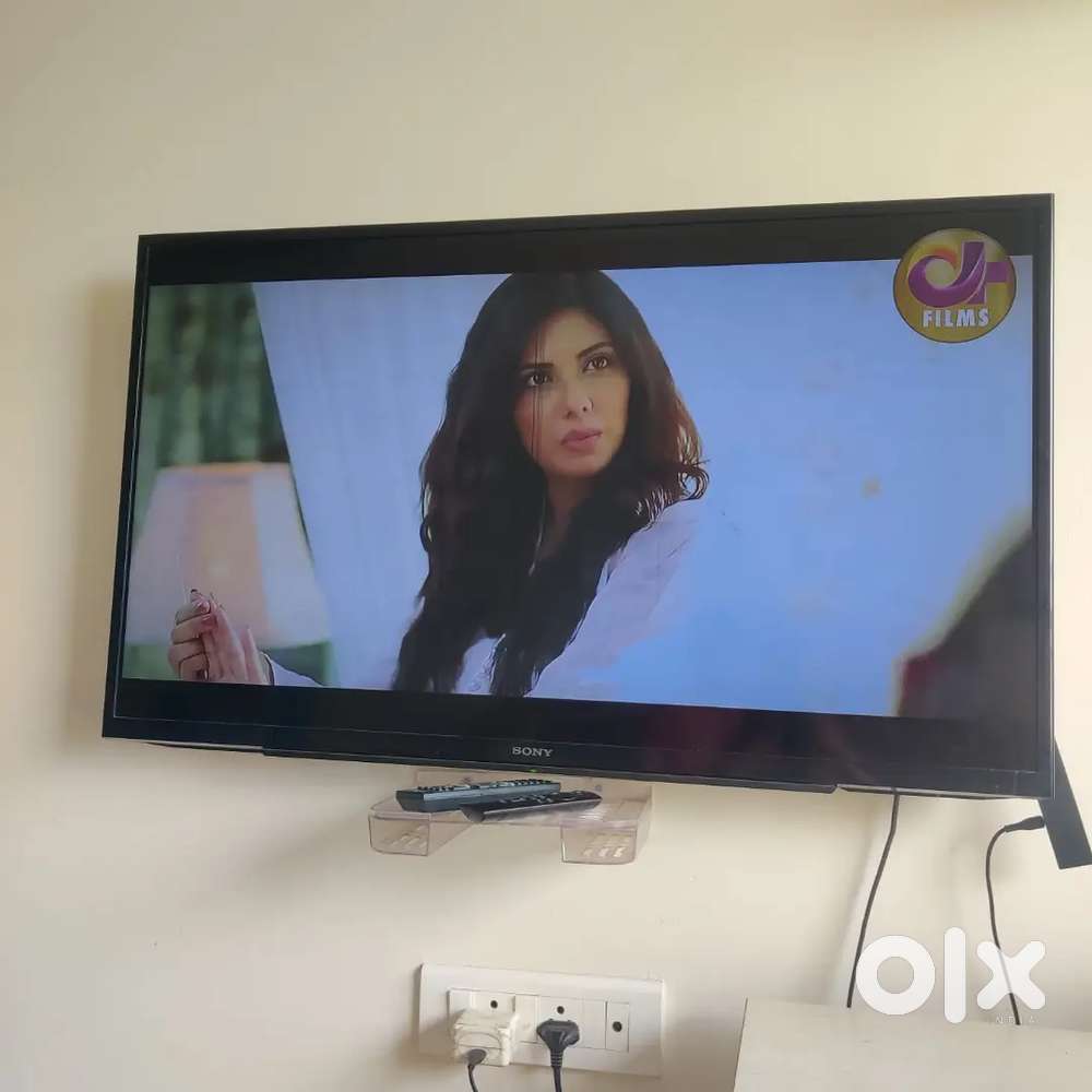 TV Sony 43 inch in working condition with fire stick