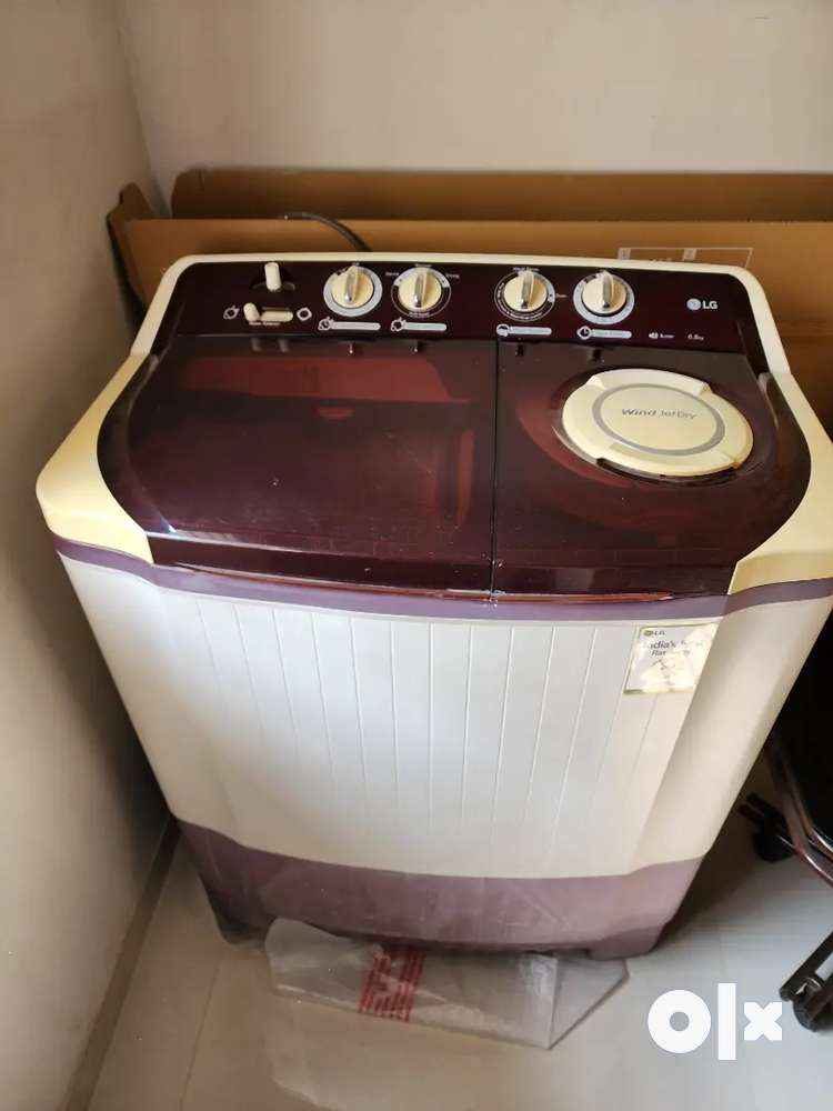 LG Semi-Auto washing machine