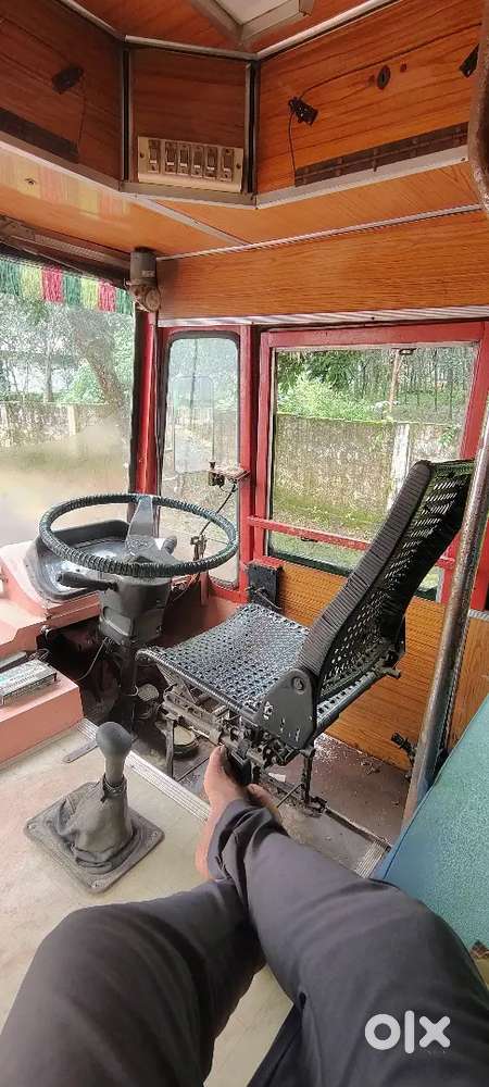 വലിയ വാഹനം ഓടിക്കാൻ പകരക്കാരനെ അന്നെഷിക്കുന്നവർ ആണോ?