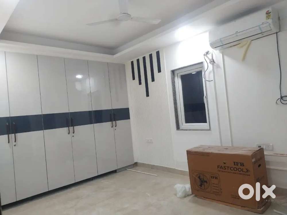 Greenfield faridabad flat available for rent