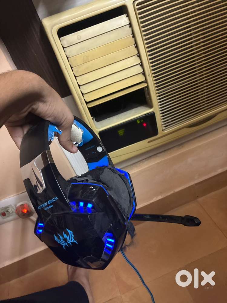 HEADPHONES
