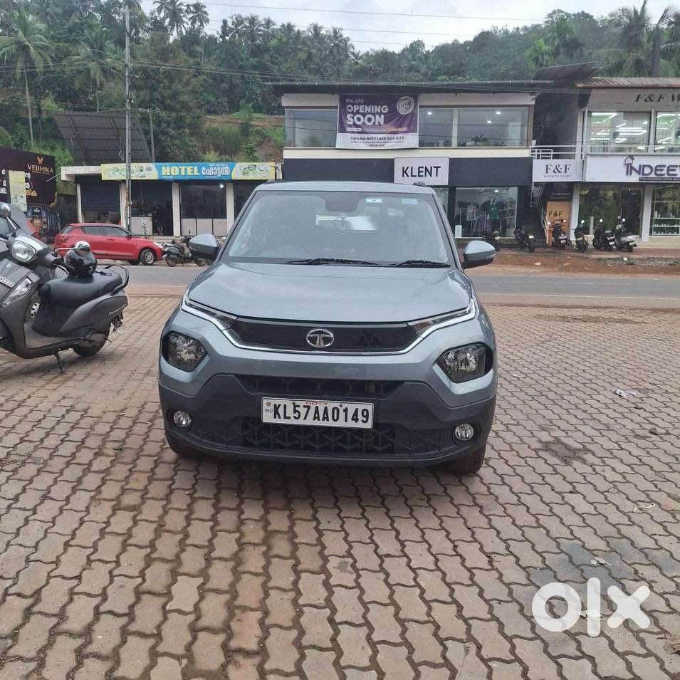 Tata Punch Accomplished AMT, 2023, Petrol