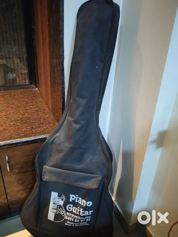 Guitar in new like condition