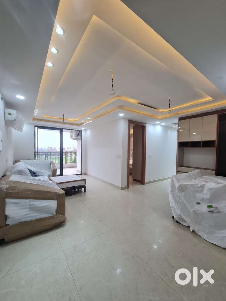 3BHK ULTRA LUXURY FLATS FOR SALE ON KURALI CHANDIGARH HIGHWAY KHARAR.