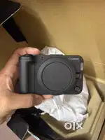 Canon R50 V Brand new