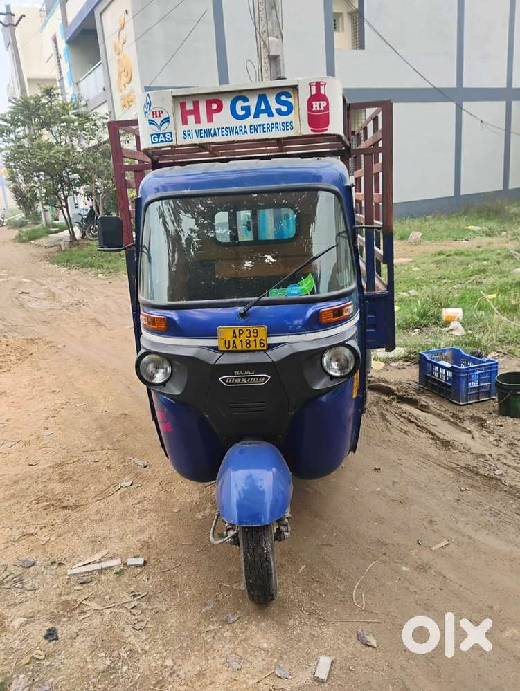 Bajaj Luggage Auto - 2021 Model Less Driven and Well Maintained