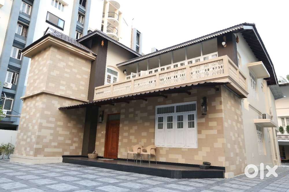 NIGHT AUDITOR CUM FRONT OFFICE EXECUTIVE