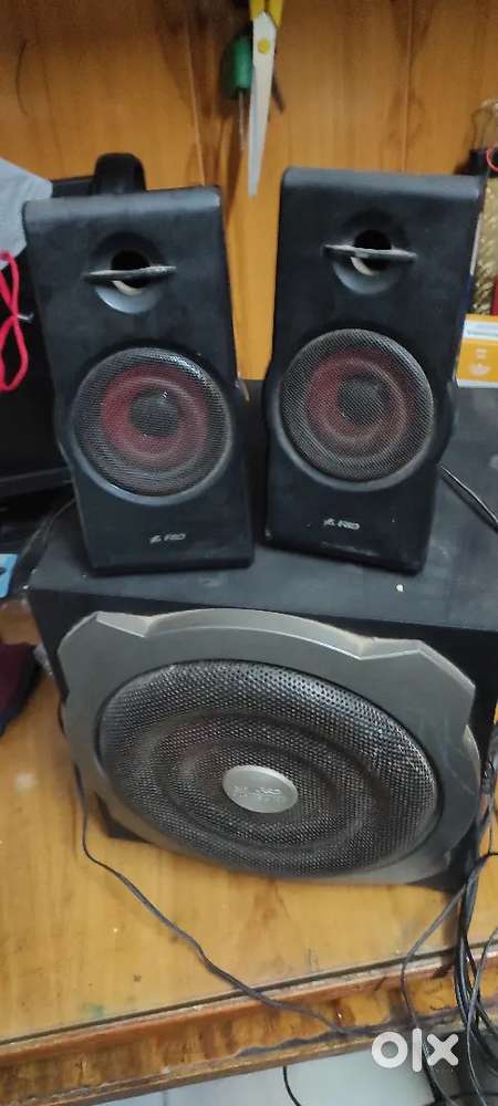 F& D speaker set 2 +1