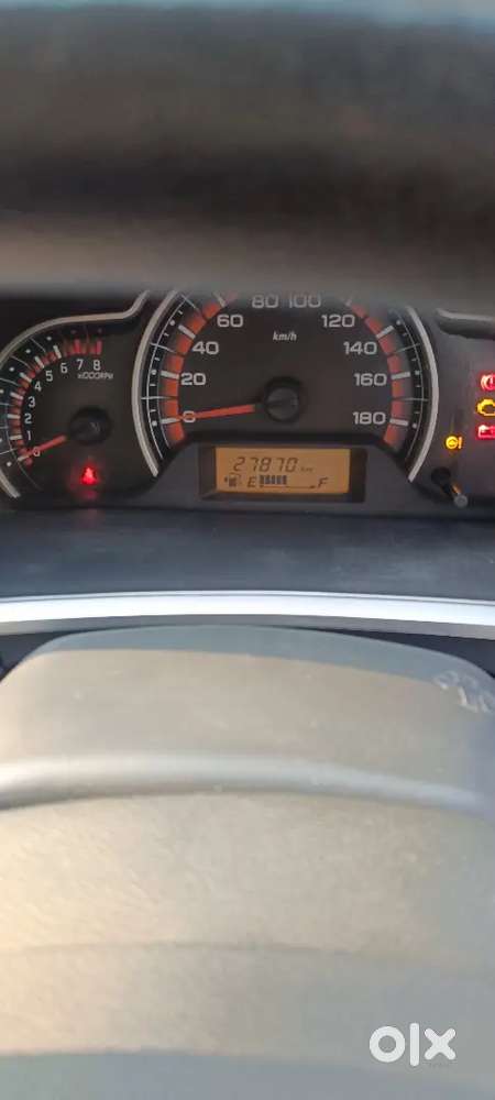 4 new tyre, 4 soni specker, centre lock, well maintain, one hand car