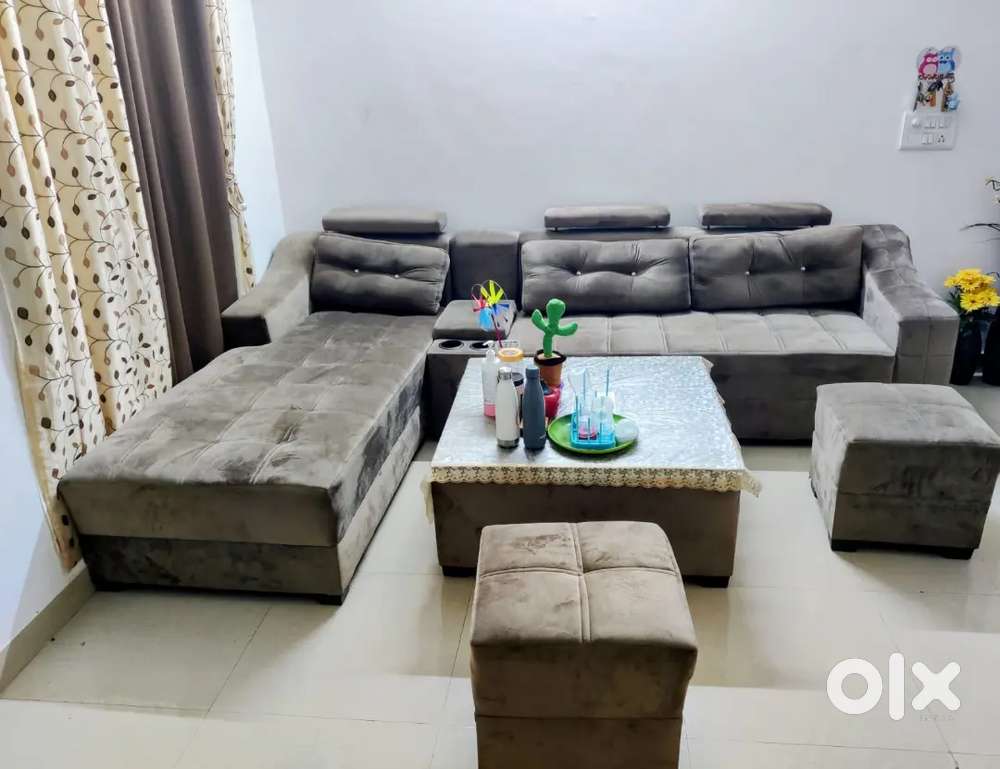 SOFA 9 sitter with excellent condition