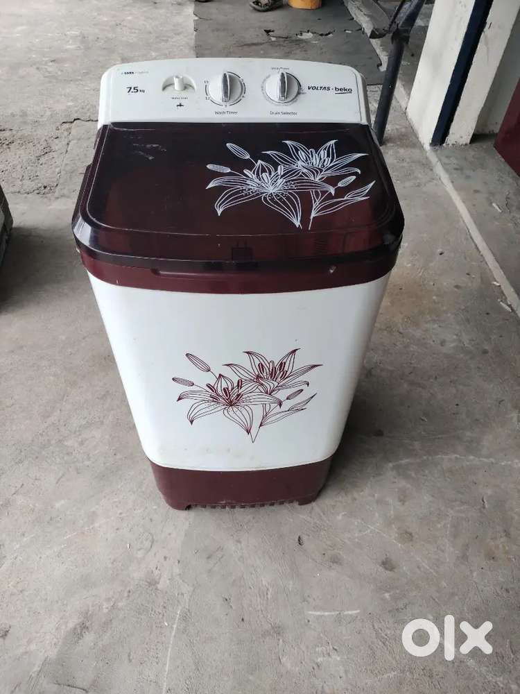 Voltas washing machine good condition top load 7 kg