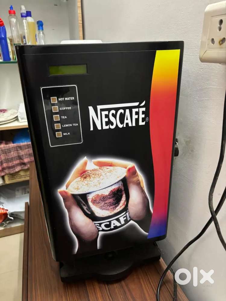 Nescafe vending machine with 4 seperate tanks