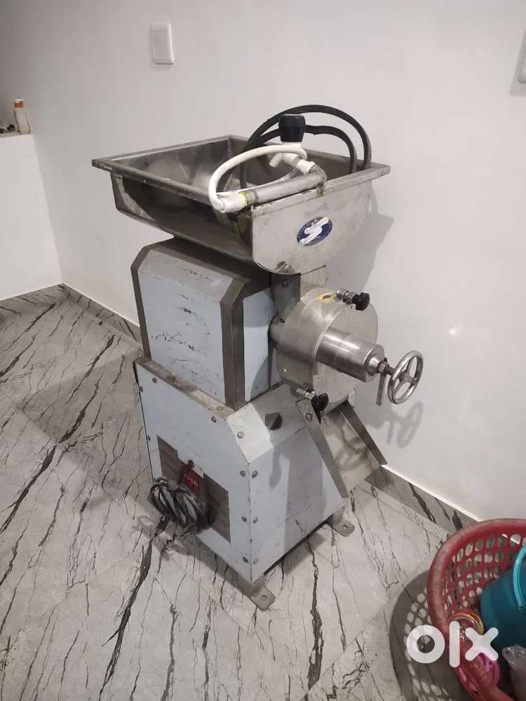 Instant idly flour machine