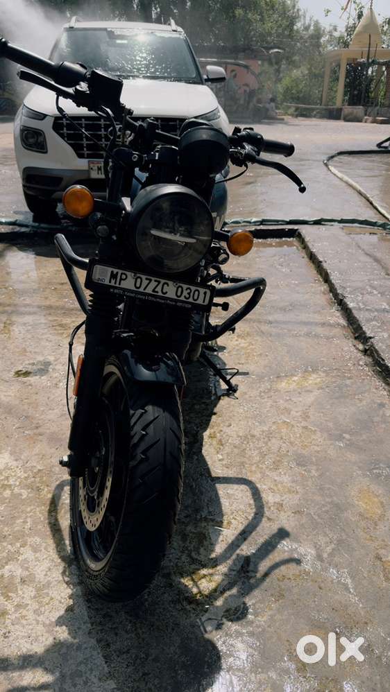 Hunter 350 top model