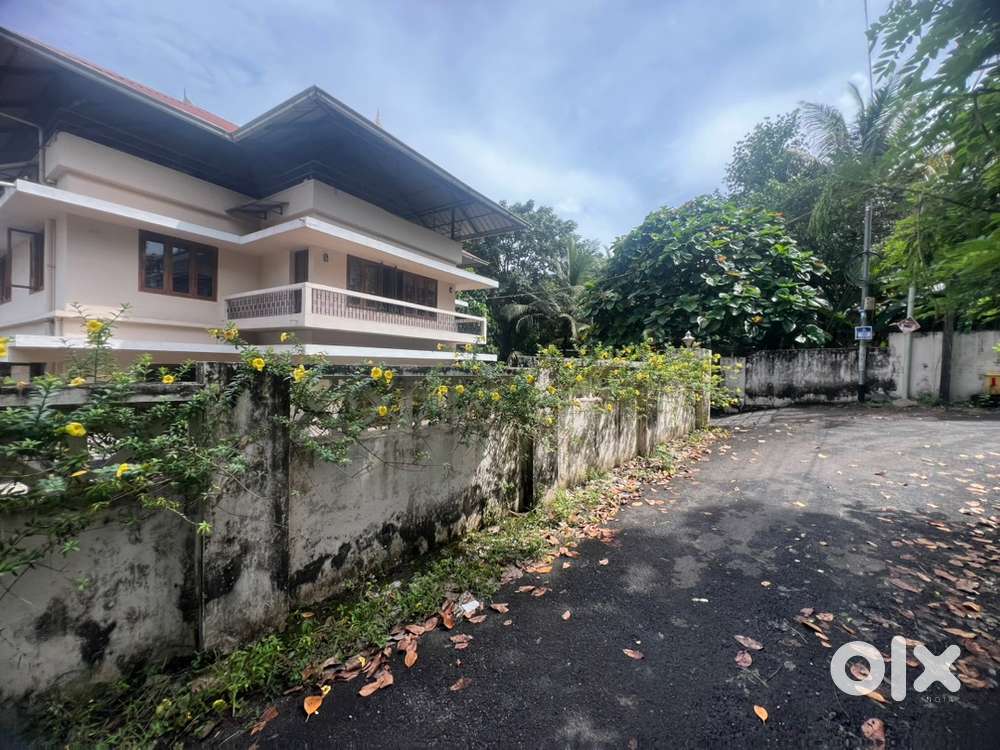 kakkanad padamugal 72cent old house cent 12lakh