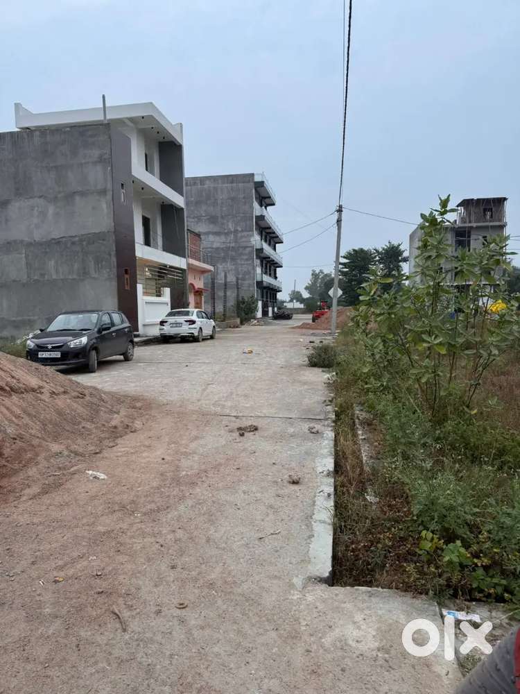600sqft plot near Lucknow Public School Kurauli