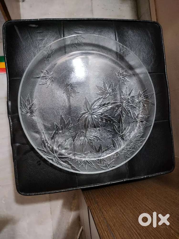 2 big serving crockery plates and big bowl