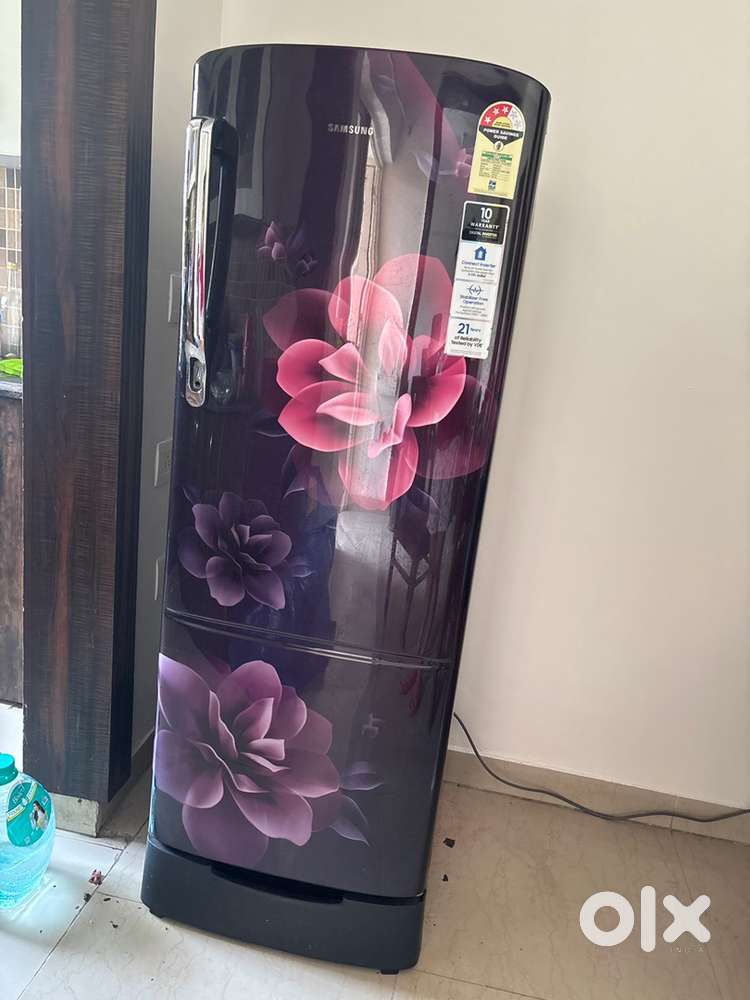 230 litres Samsung Inverter fridge in excellent condition for sale