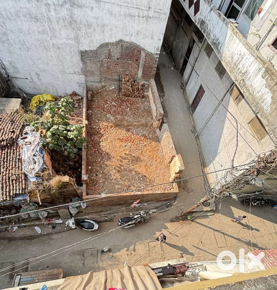 Land in Pahari Tola, Near Pahari Mandir for sale