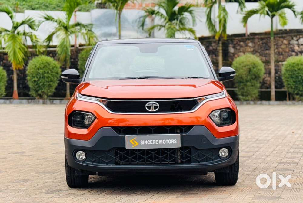 Tata Punch 1.2 Revotron Creative AMT Dual Tone, 2022, Petrol