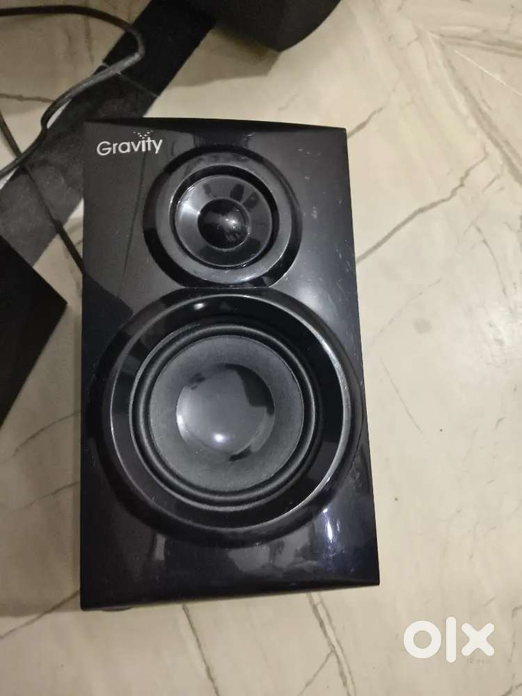 Gravity Woofer With 5 Speakers