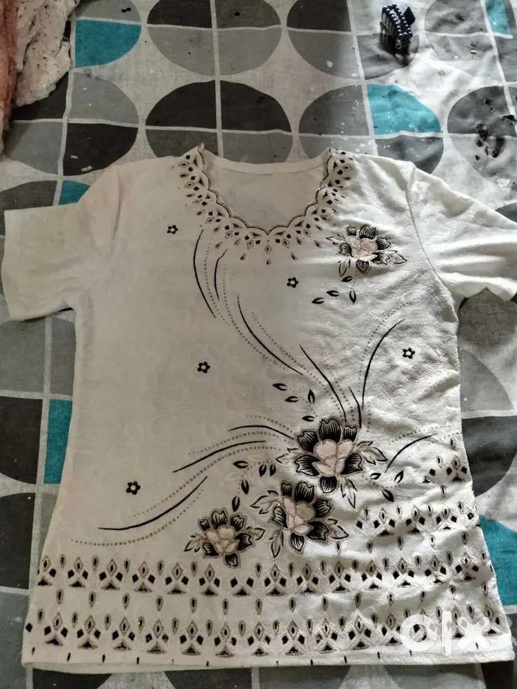 6 tops and one jegging