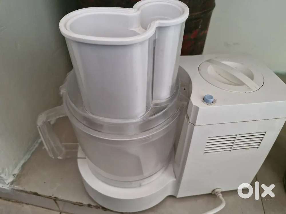 Well conditioned Bajaj food processor